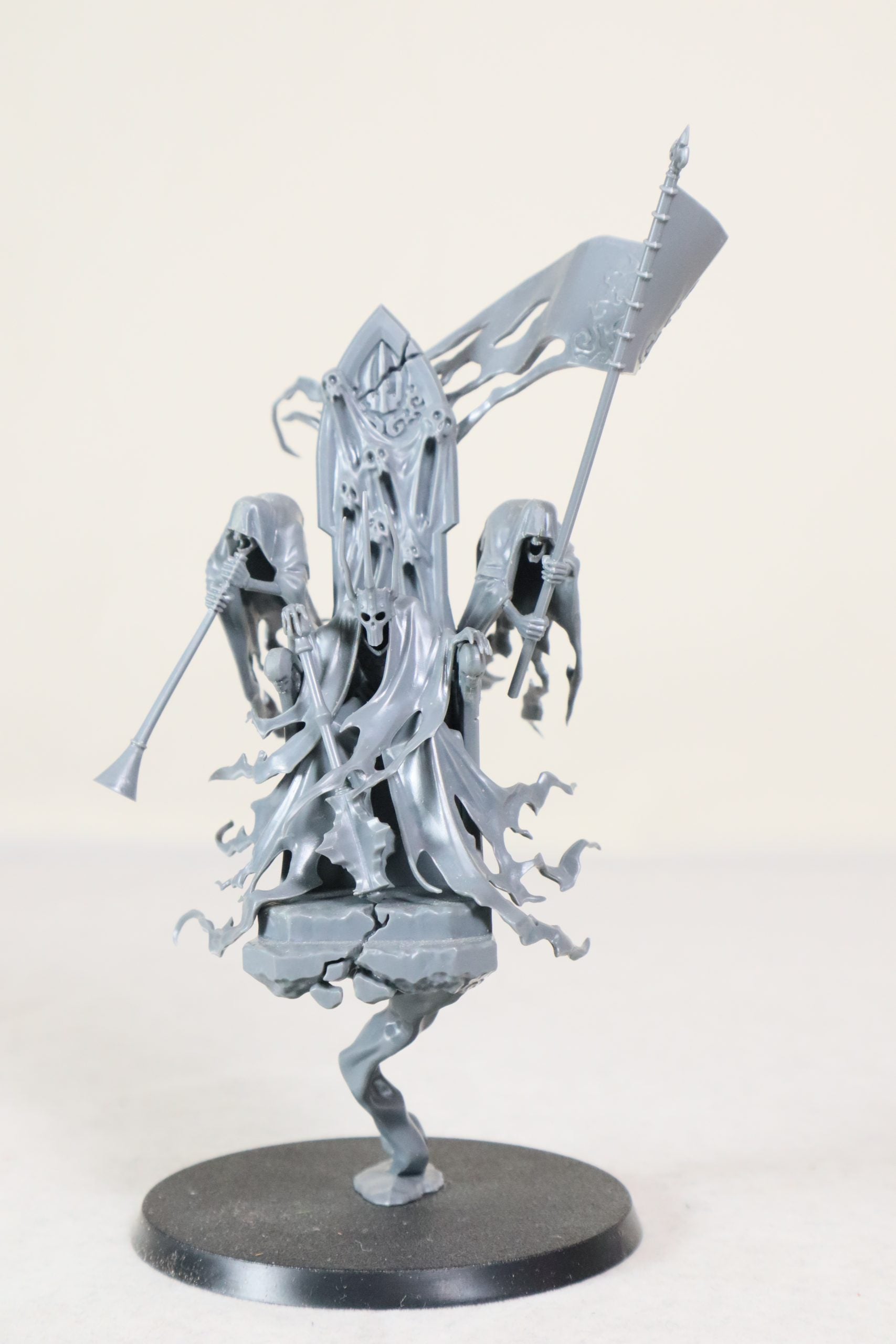 Kurdoss Valentian, The Craven King
