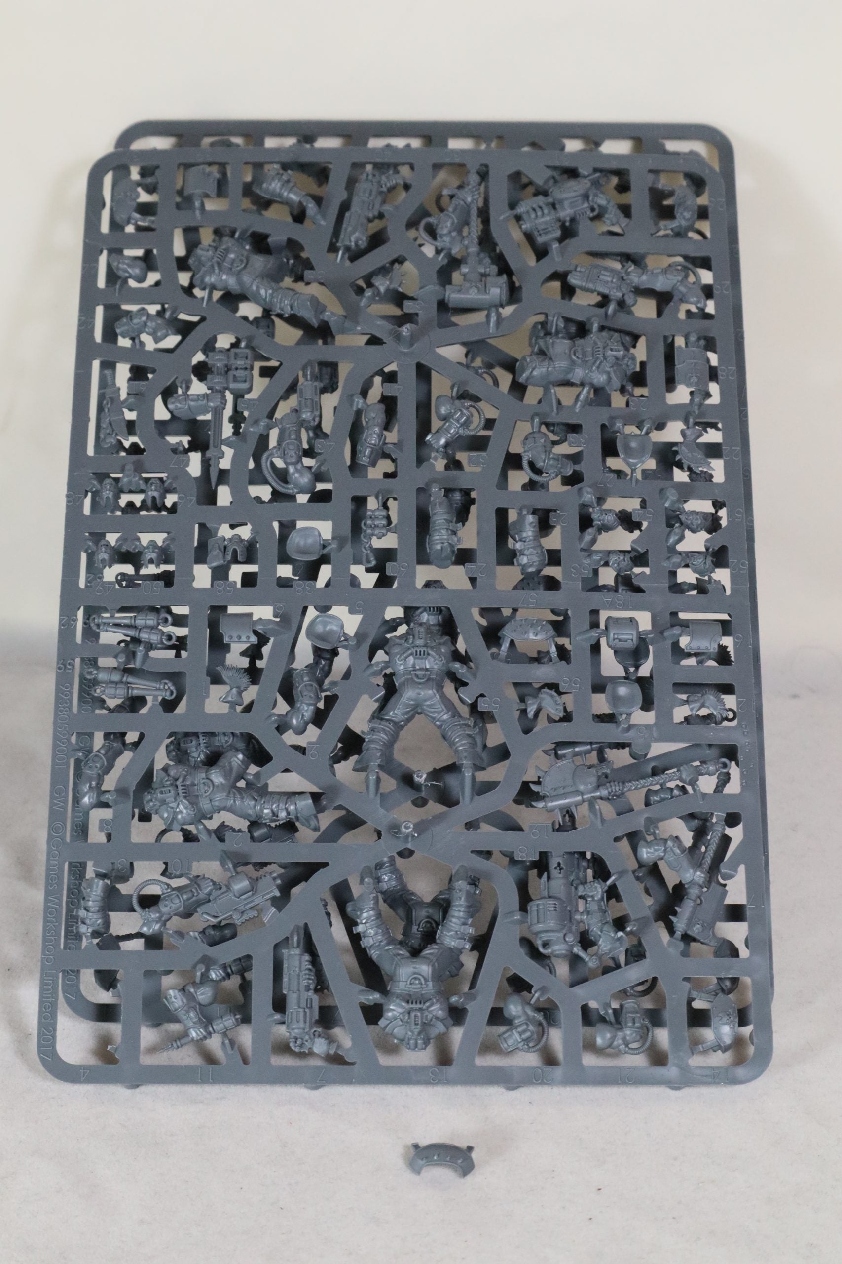 Necromunda Underhive Starter Box (Full Set With Some Bits Clipped From Sprue)