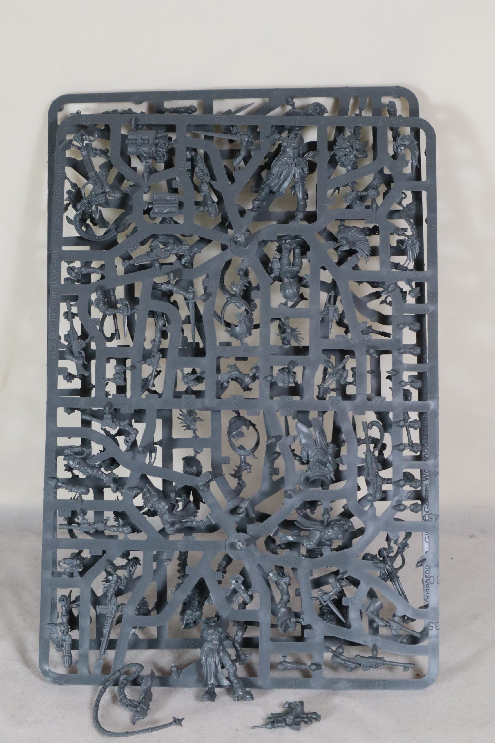 Necromunda Underhive Starter Box (Full Set With Some Bits Clipped From Sprue)