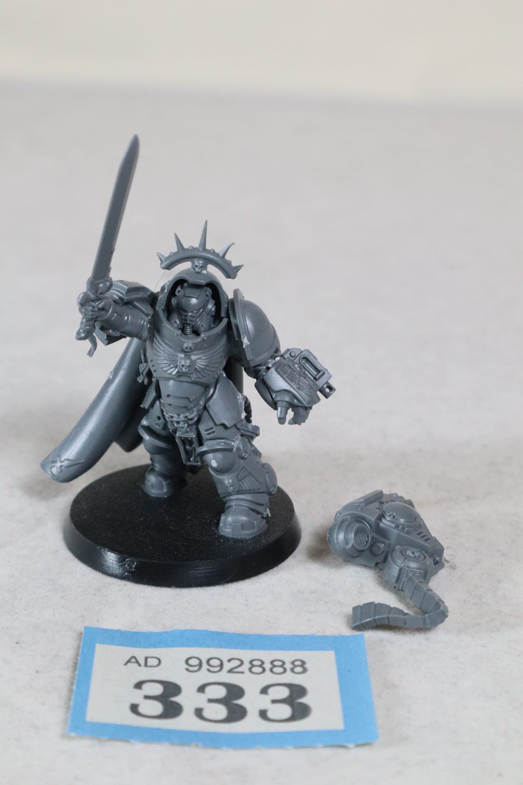Captain in Gravis Armour