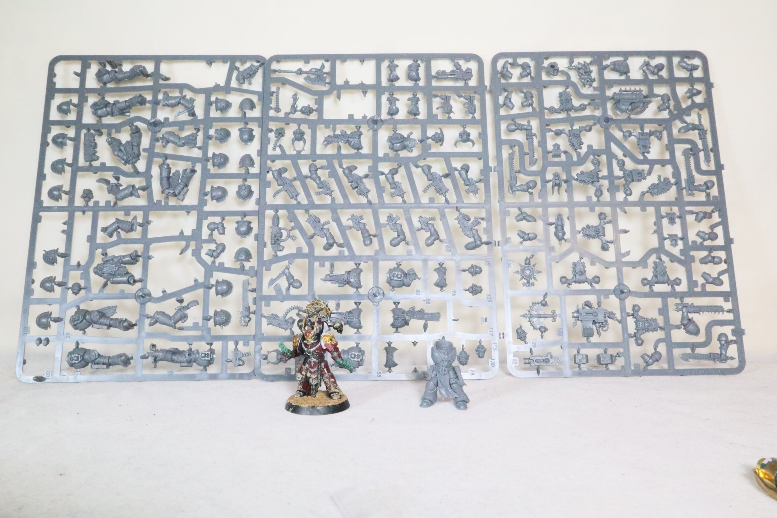 Chaos Space Marines Legionaries part built