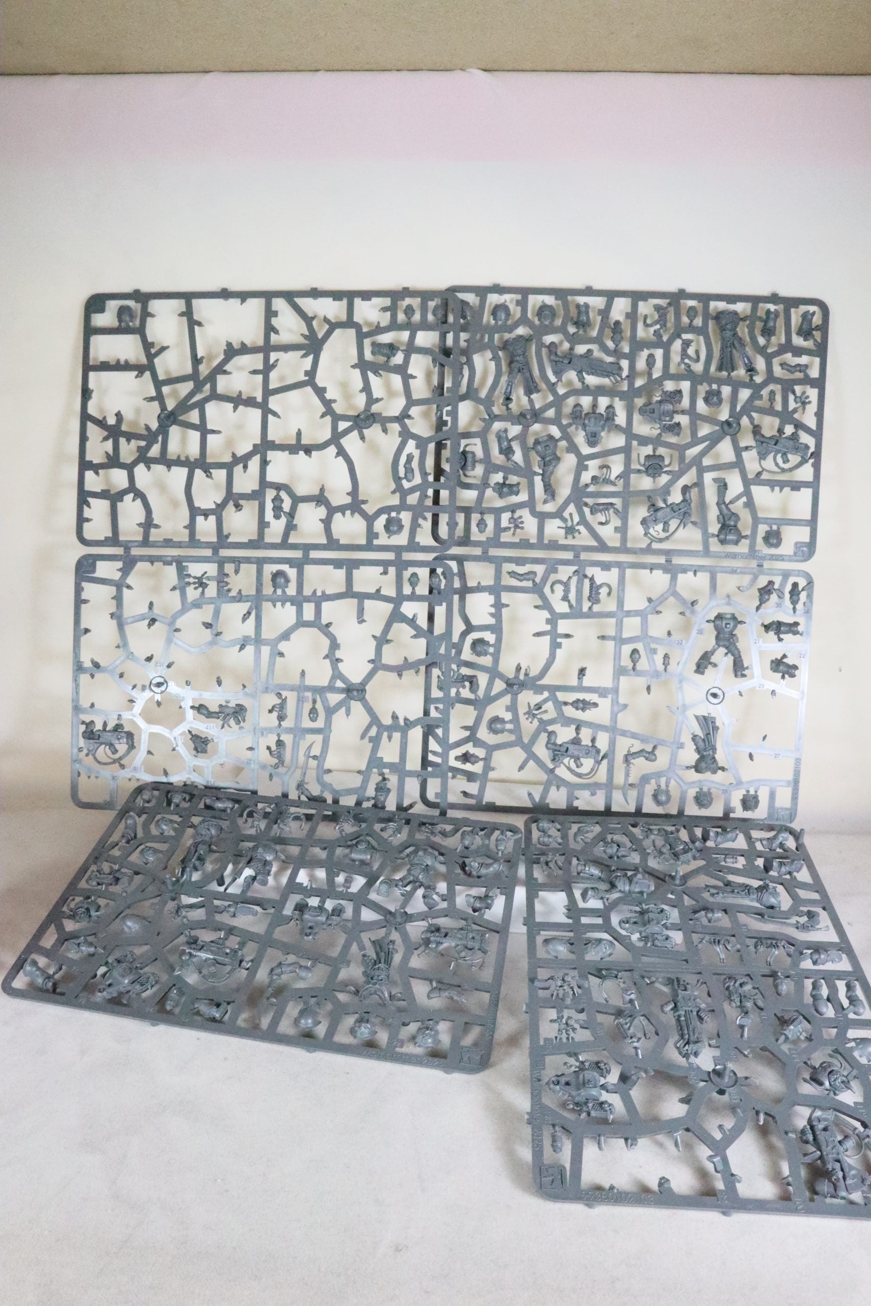 Noise Marines on sprue makes 6 models plus extra bits