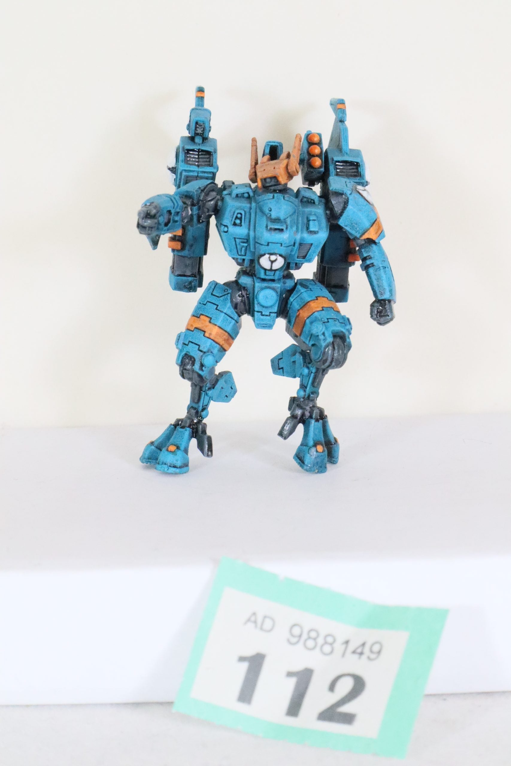 tau commander