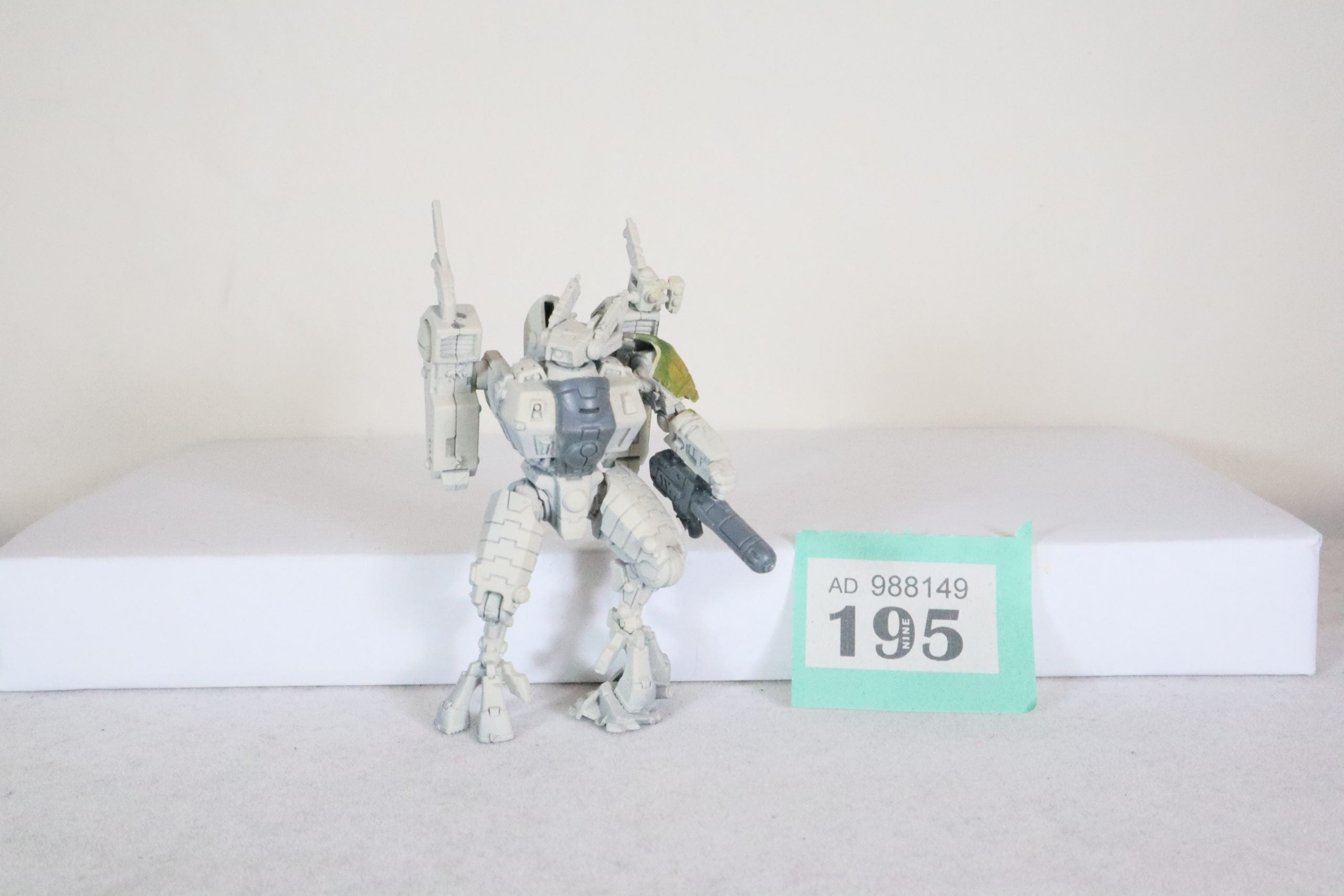 tau commander