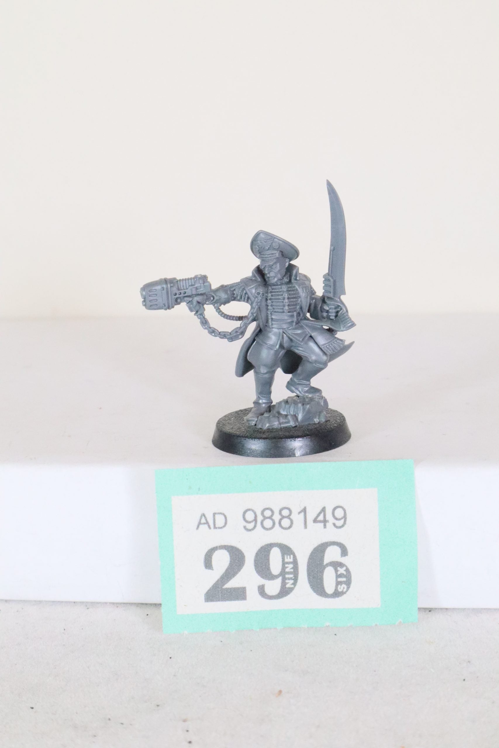 Commissar G296