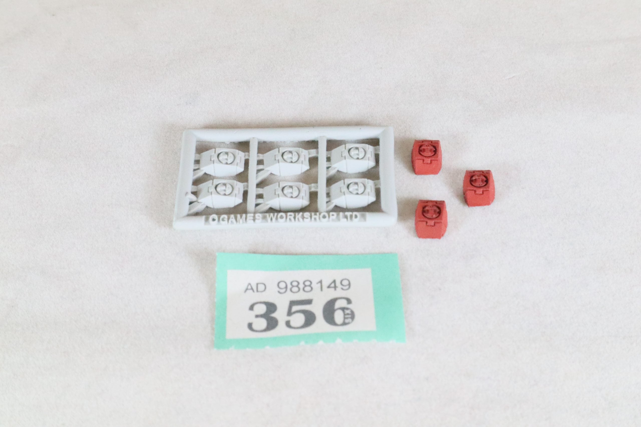 Tau Farsight Enclave Shoulder Pads (G356