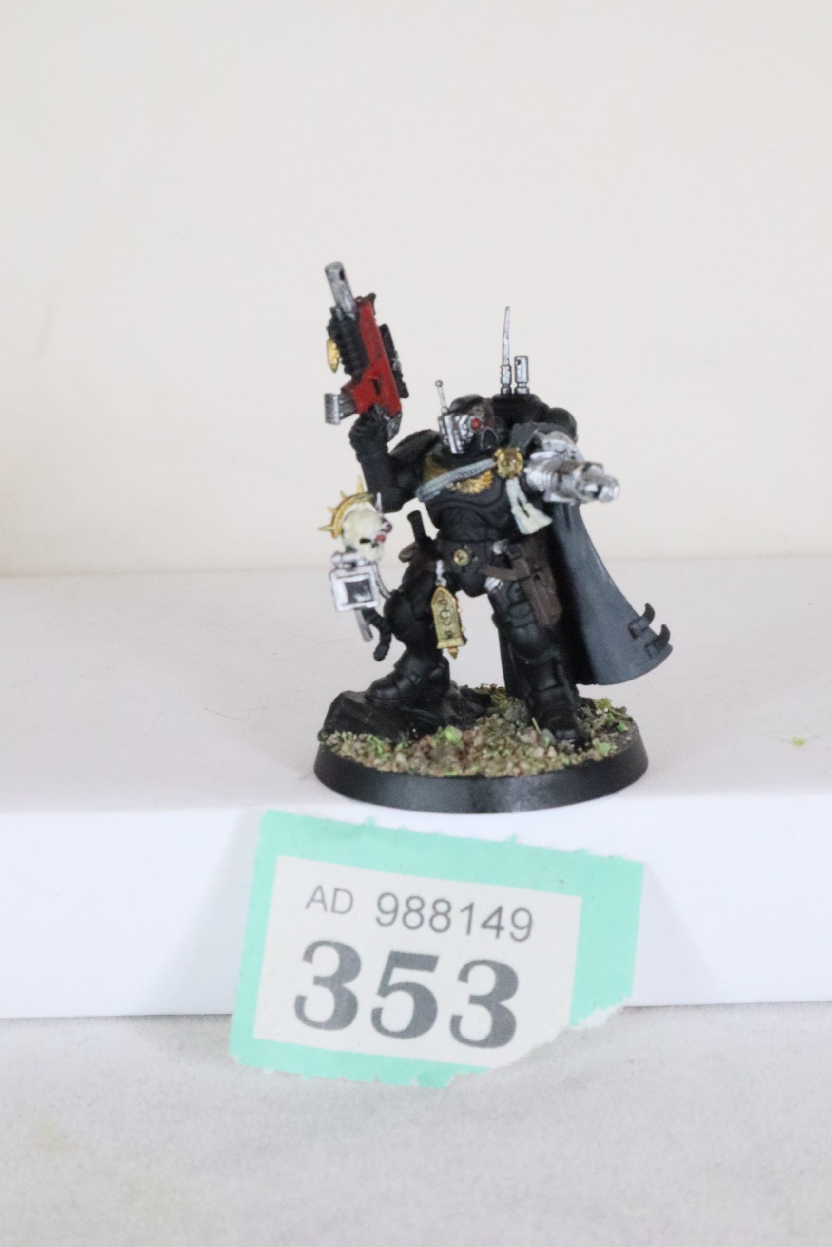 Captain in Gravis Armour (G353