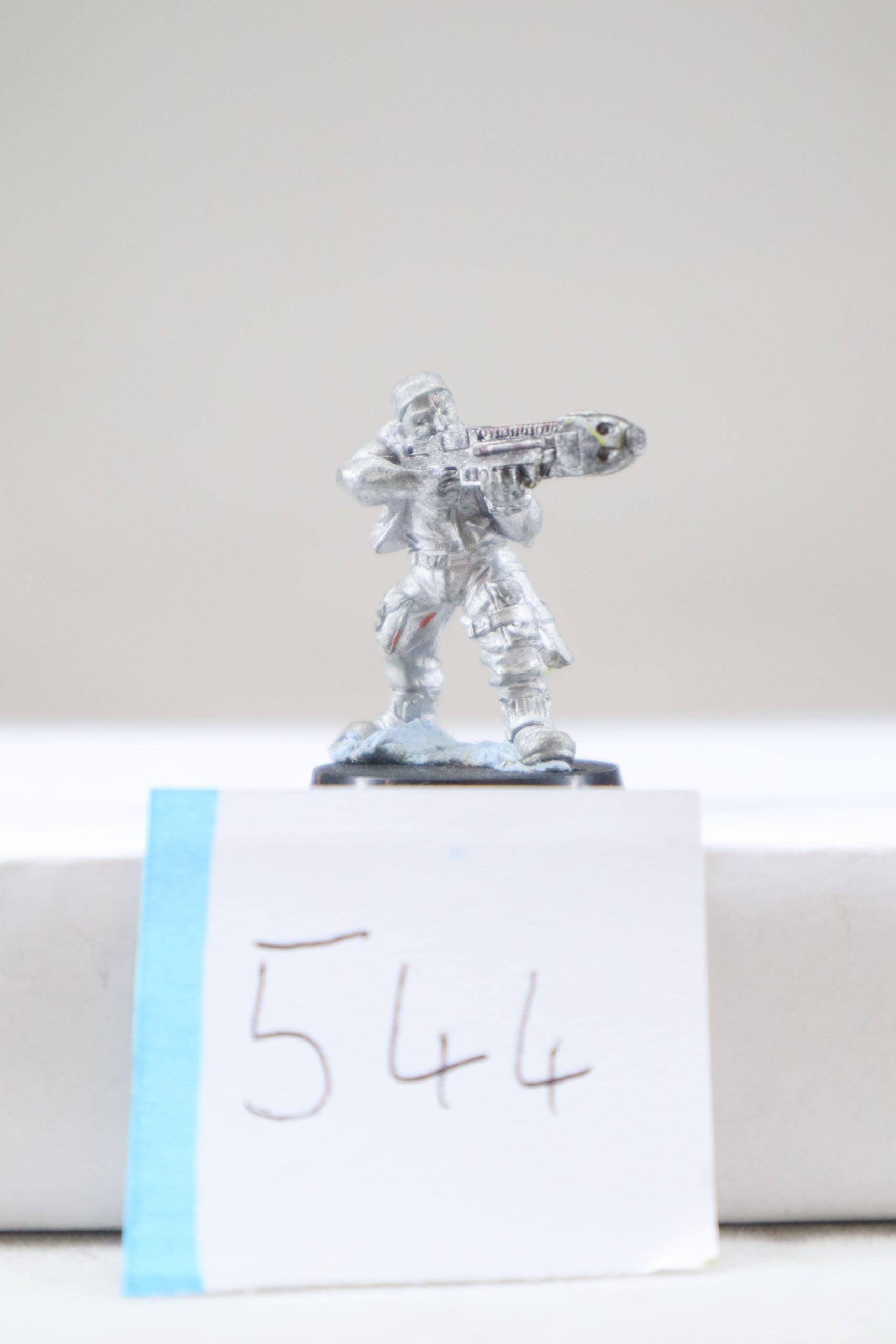 Catachan Jungle Fighter with Plasma gun Metal Model OOP (B544