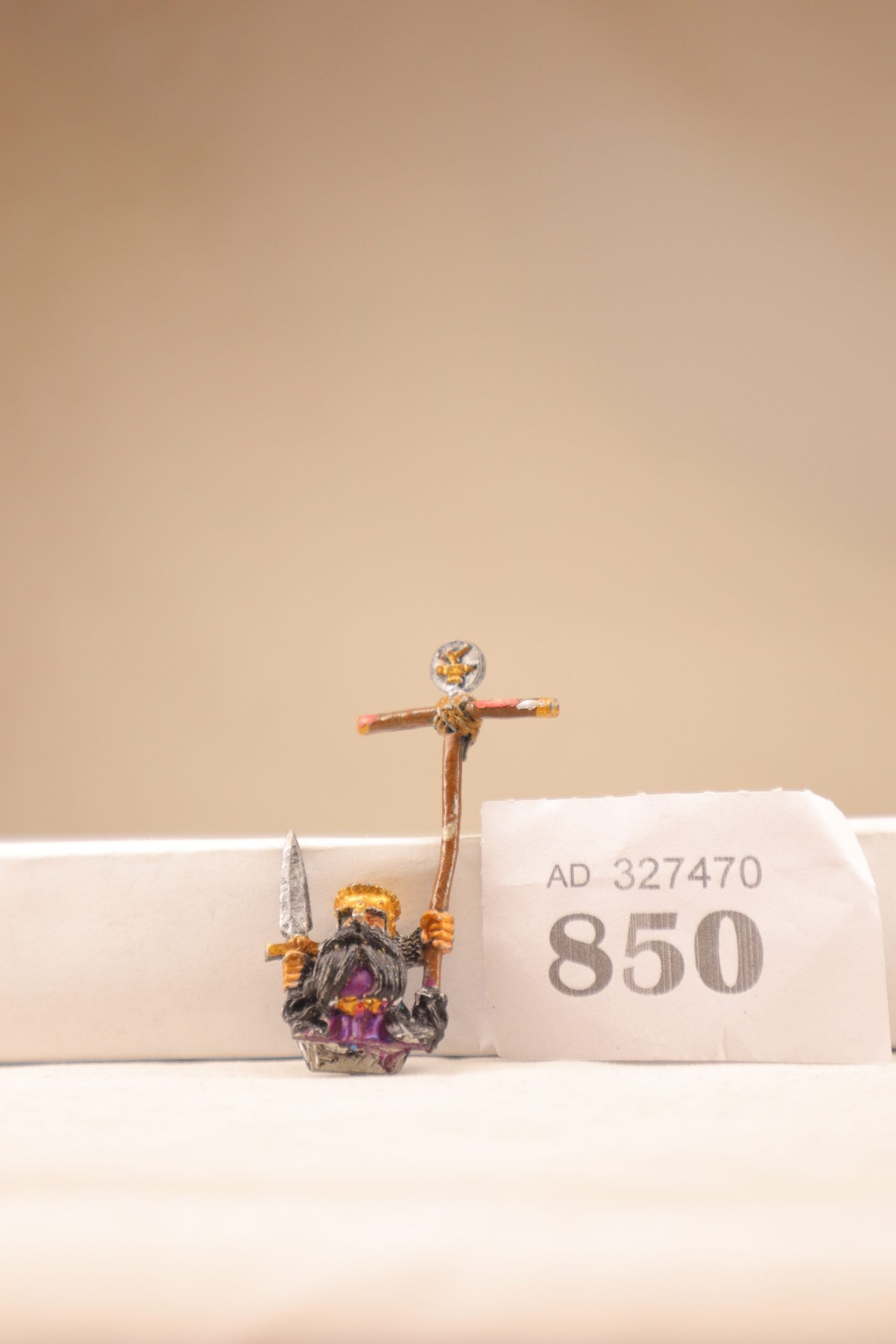 Dwarf, standard bearer, Longbeard (W850