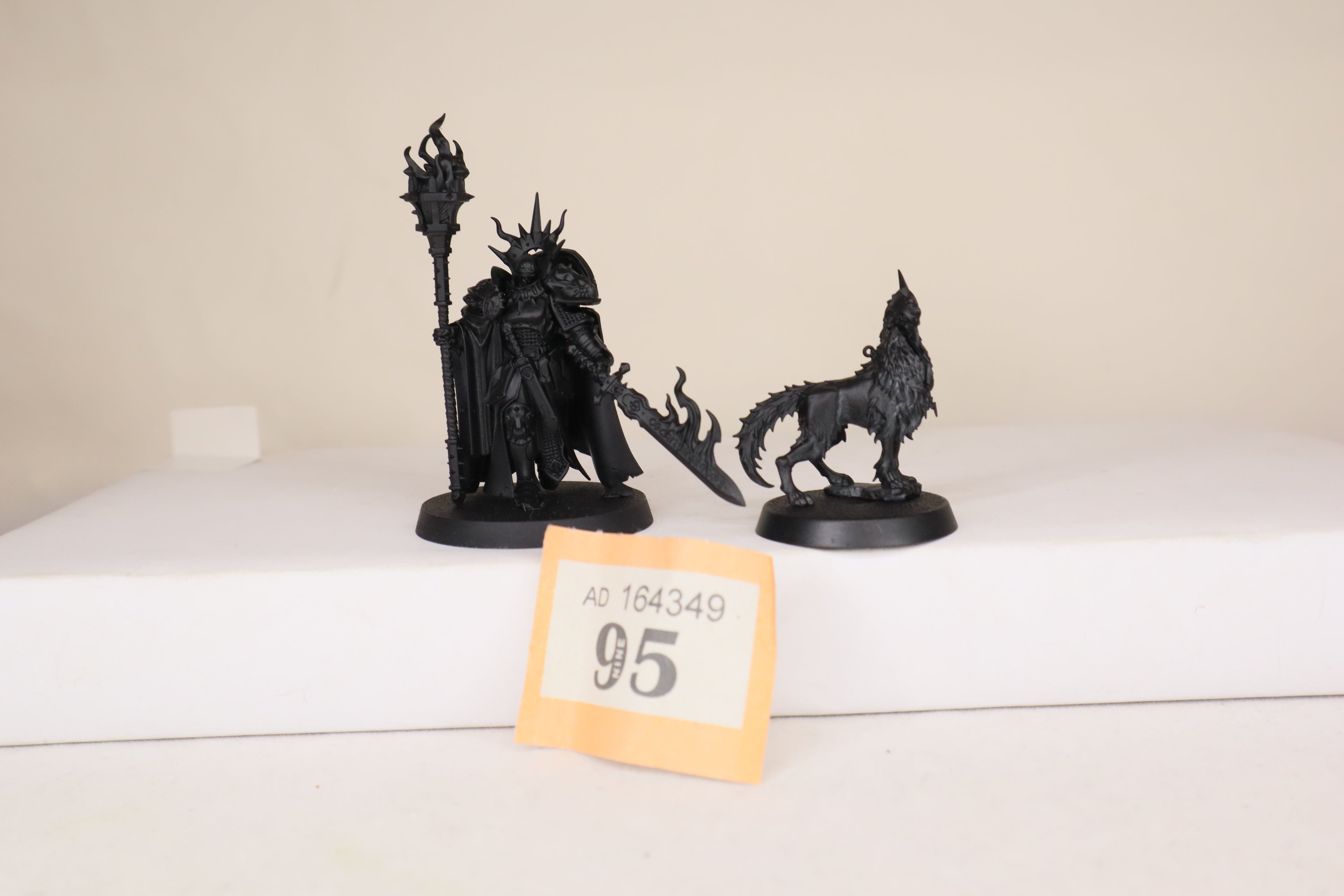Lord Imperatant W/ gryph-Hound