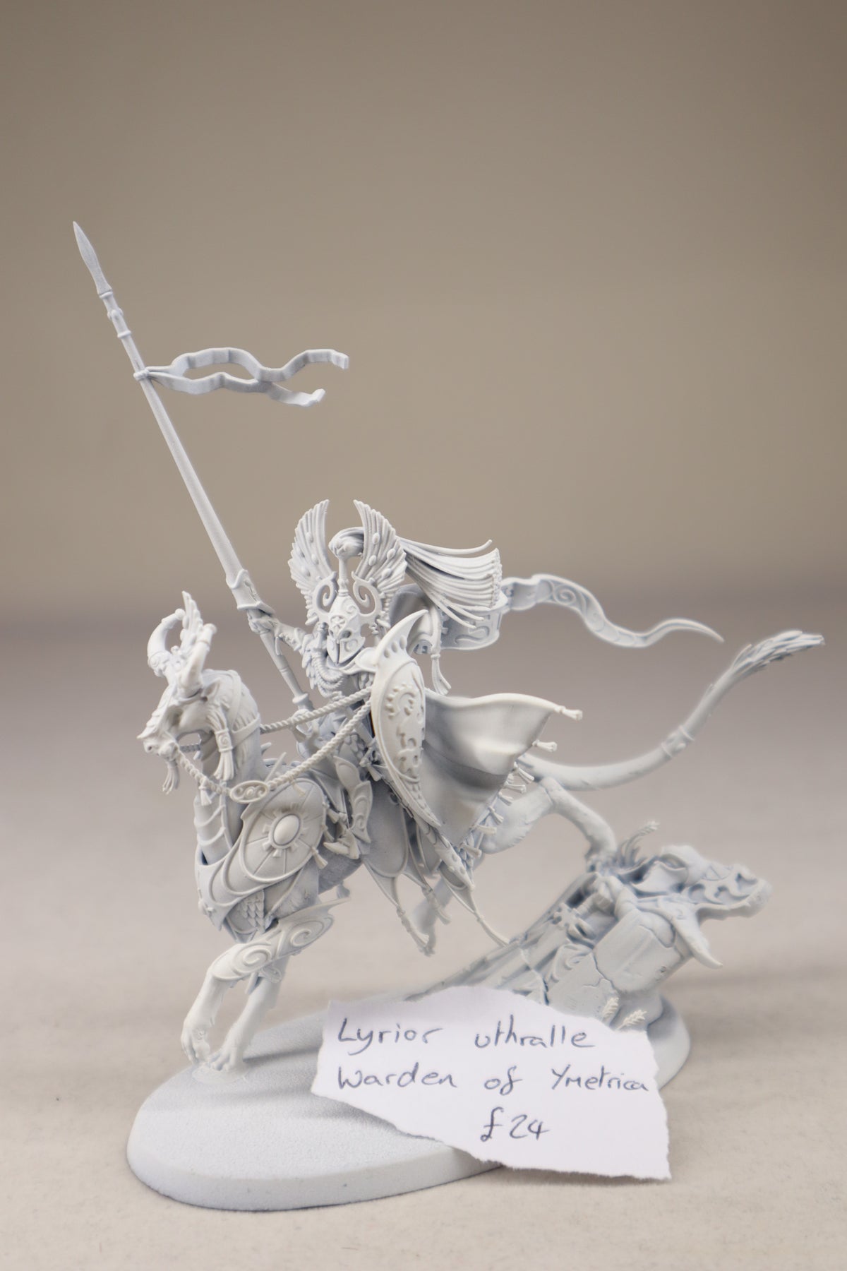 Lyrior Uthralle, Warden of Ymetrica
