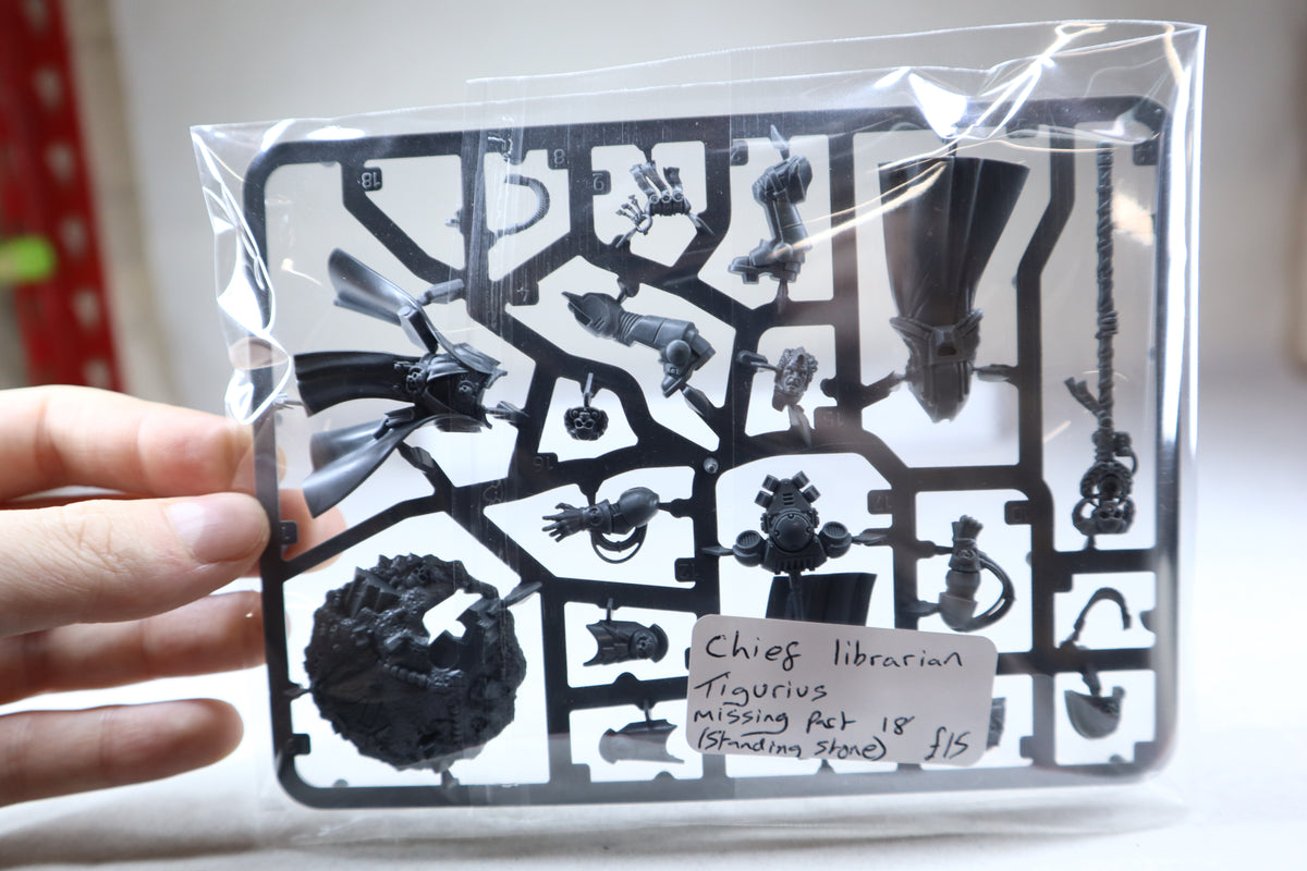 Chief Librarian Tigurius On sprue missing part 18