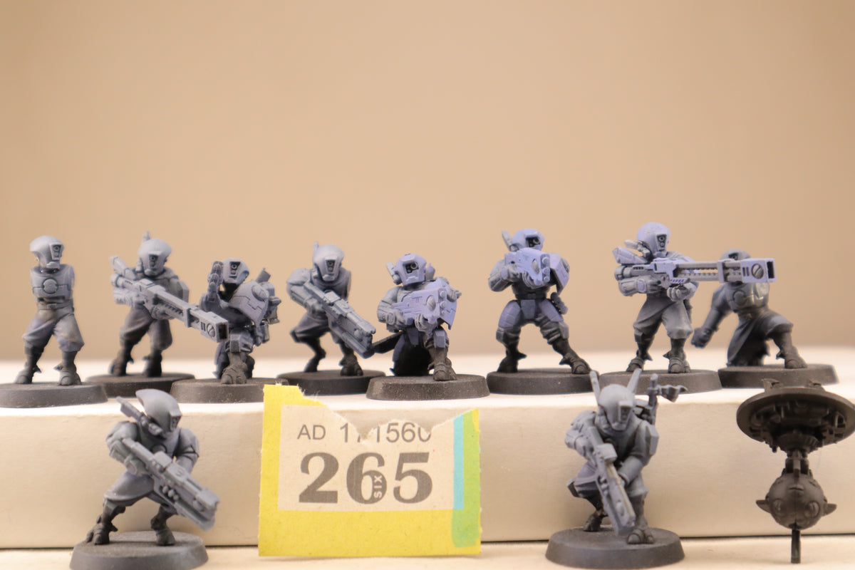 Pathfinders (Missing 2 left arms)