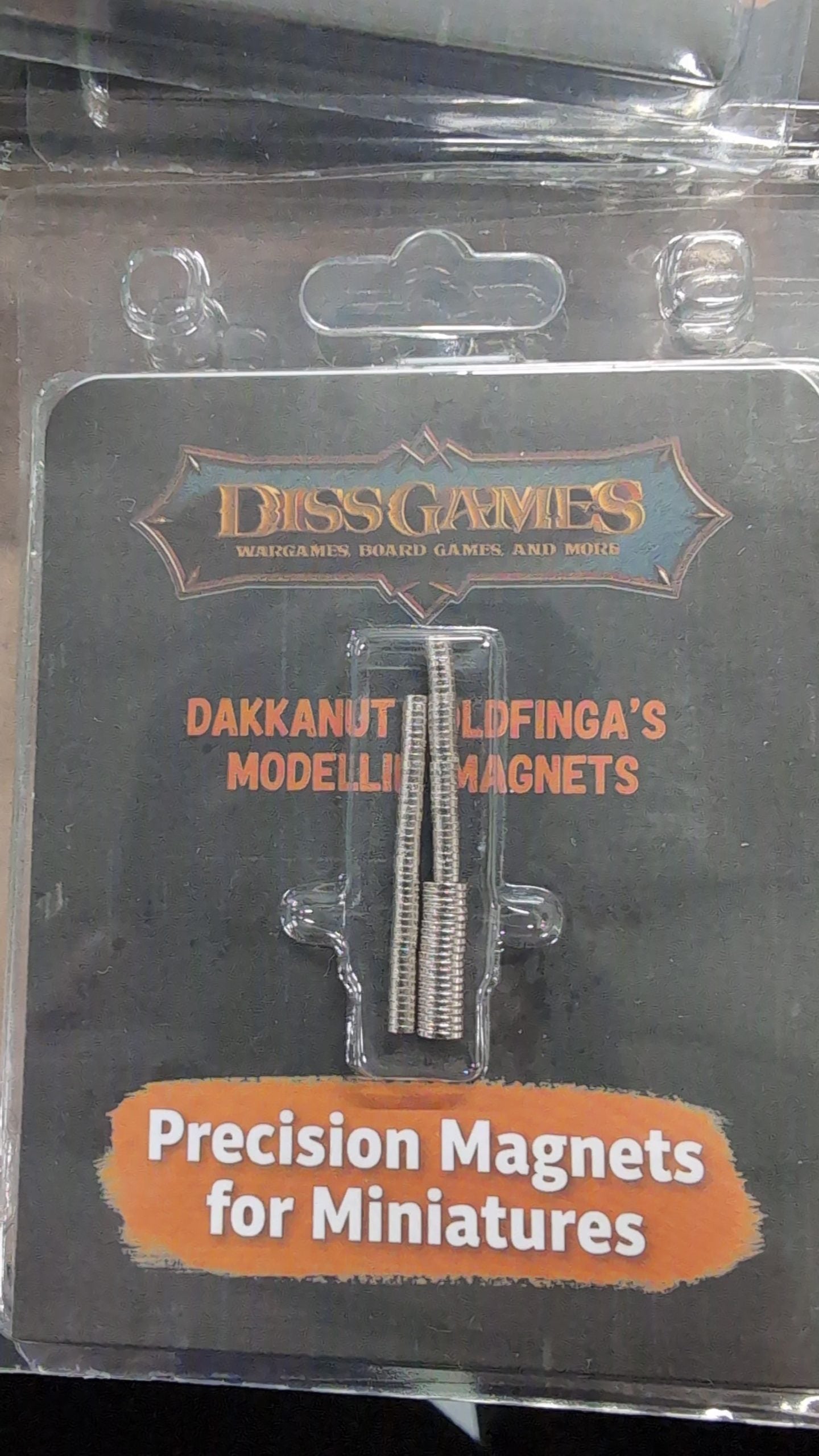 Dakkanut Goldfinga's Modellin' Magnets