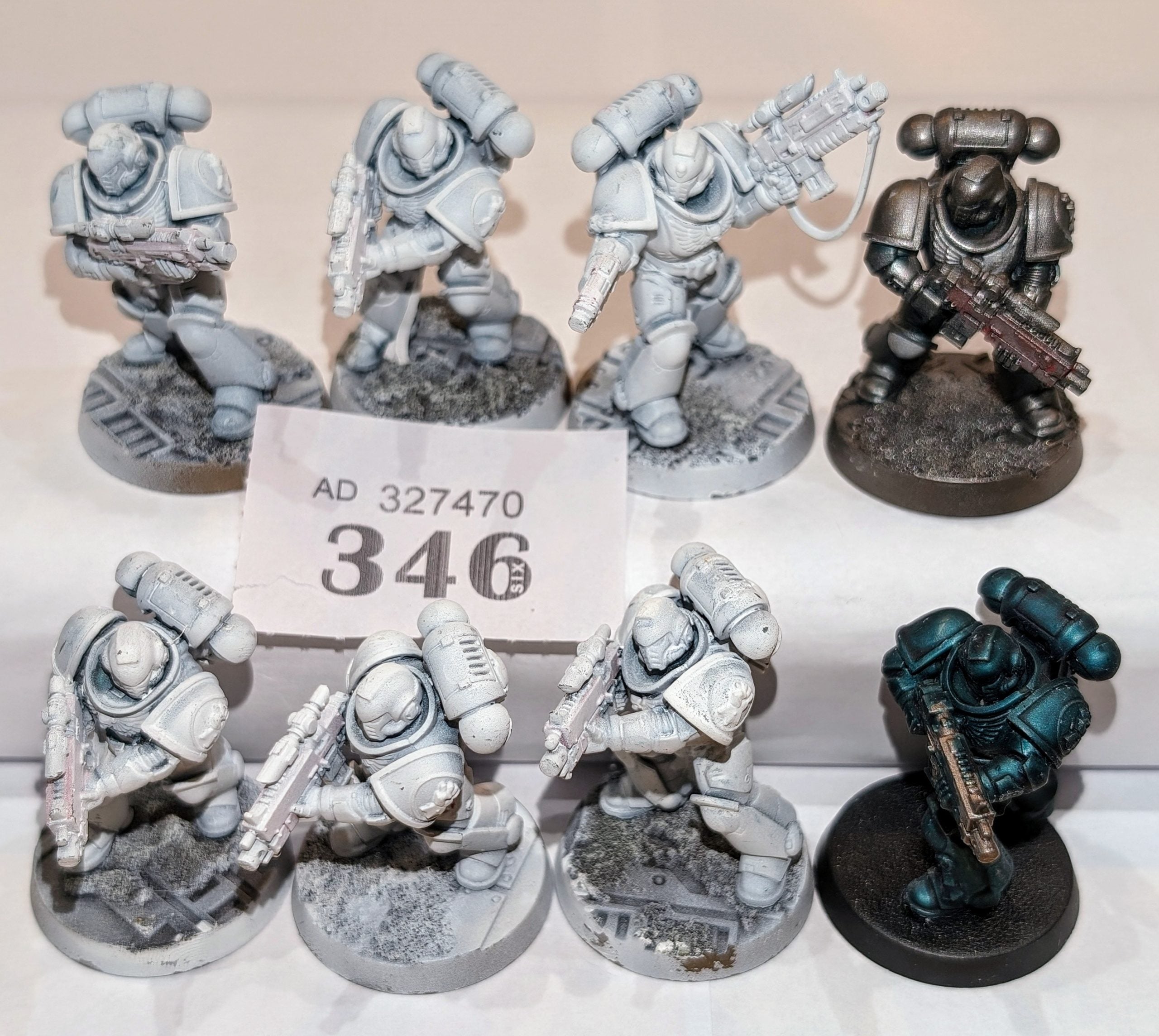 8 Intercessors w/ Imperial Fist Shoulder Pads