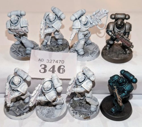 8 Intercessors w/ Imperial Fist Shoulder Pads