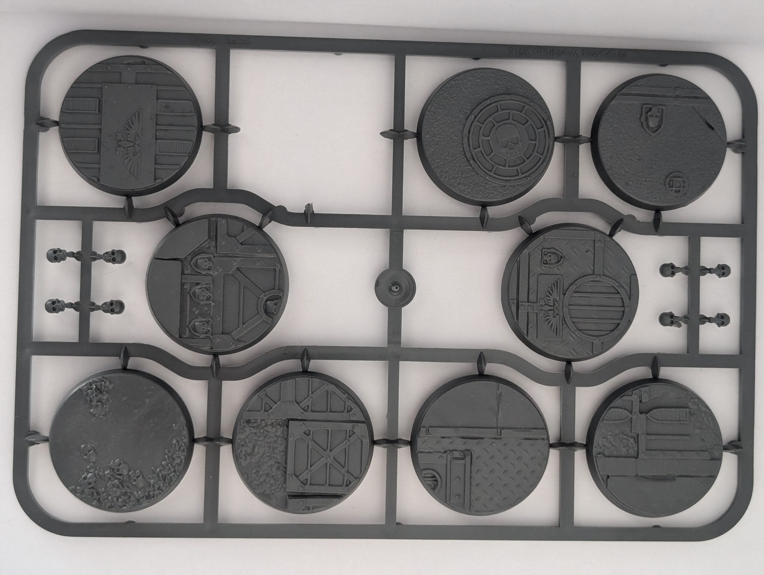 9 x 40mm Sector Imperialis Bases