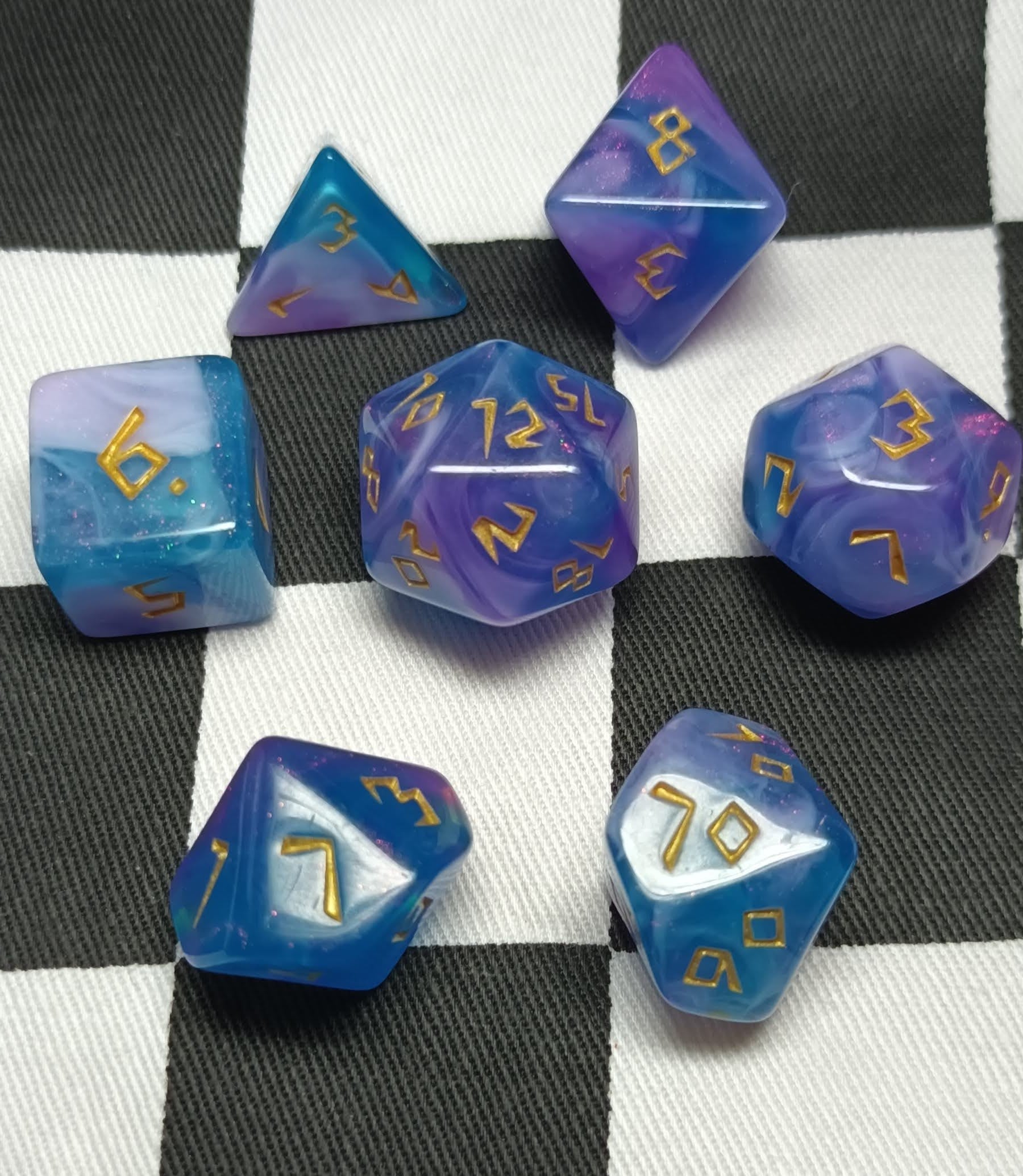7 x Polyhedral Dice Rune Blue White Lilac with Gold