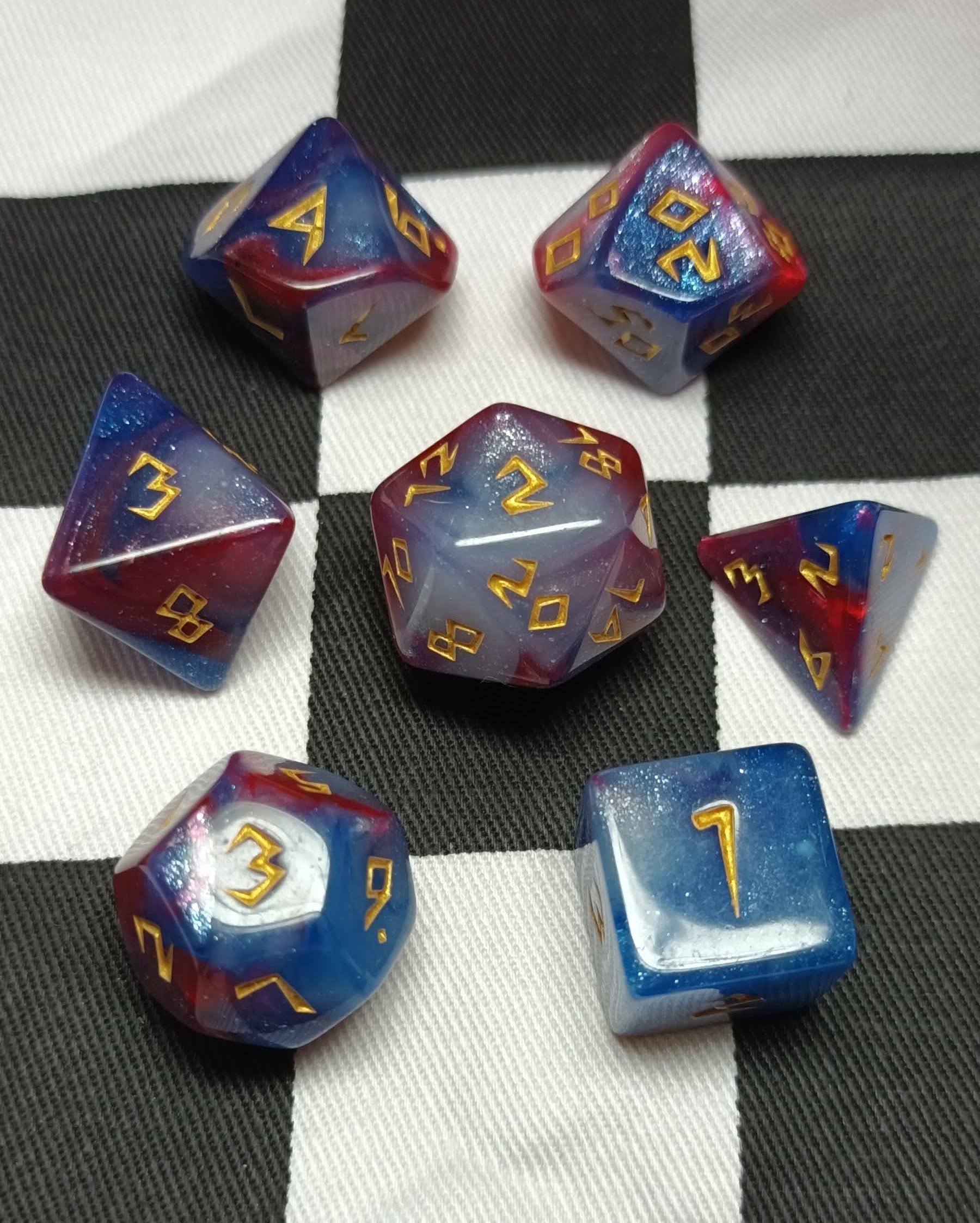 7 x Polyhedral Dice Rune Blue White Red with Gold
