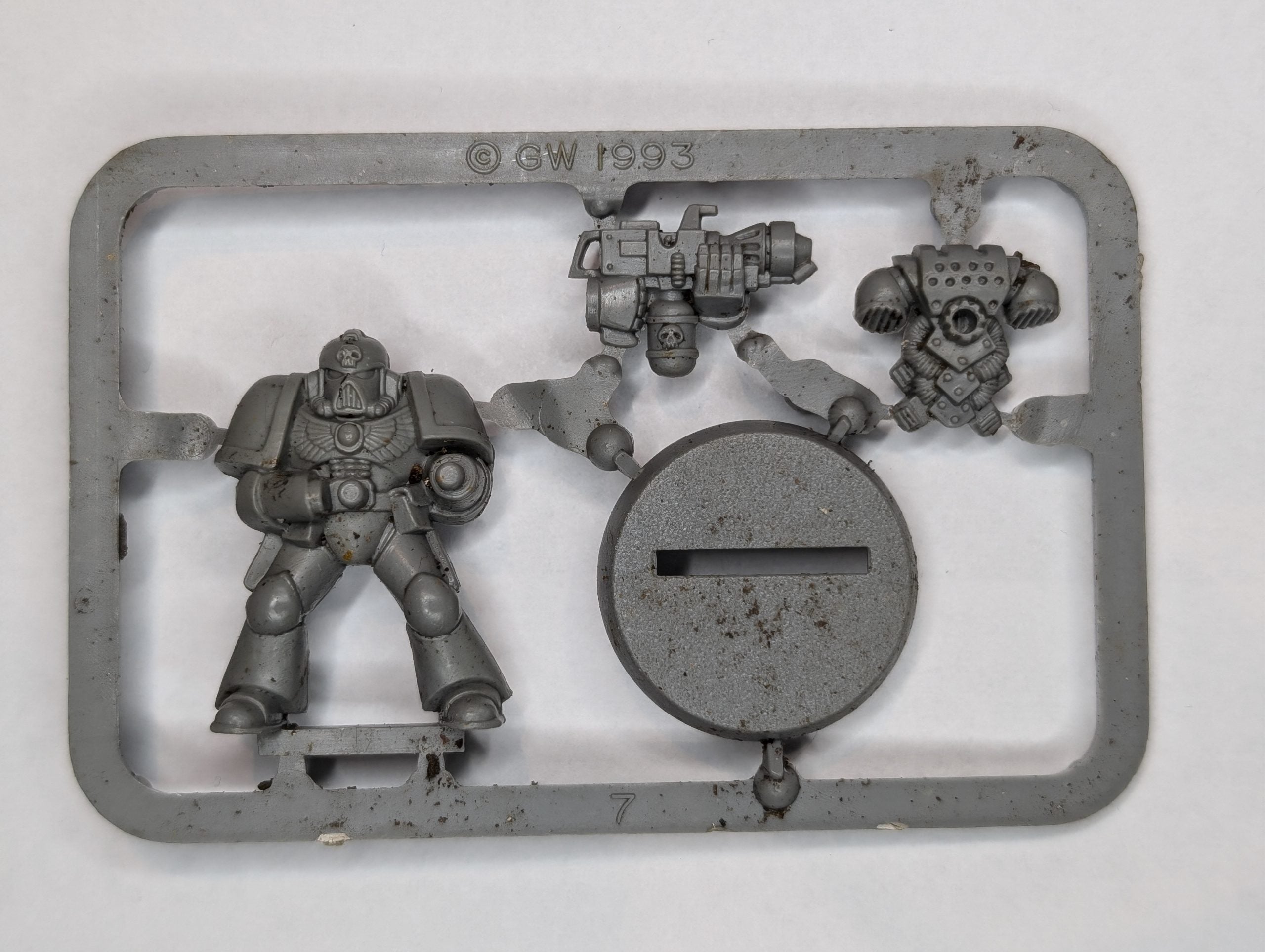 2nd Edition Space Marine New on sprue flamer plastic 1993