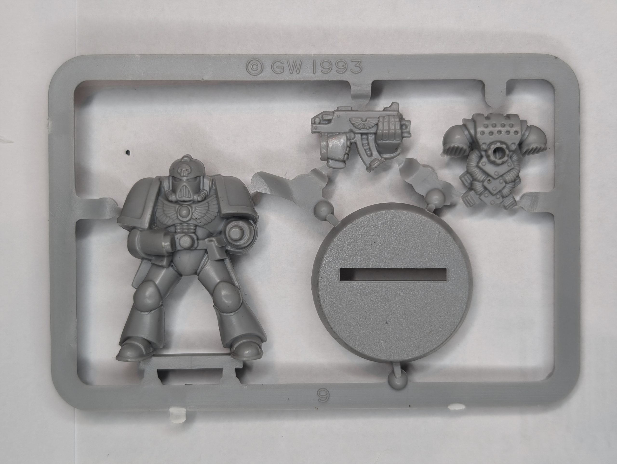 2nd Edition Space Marine New on sprue plastic 1993