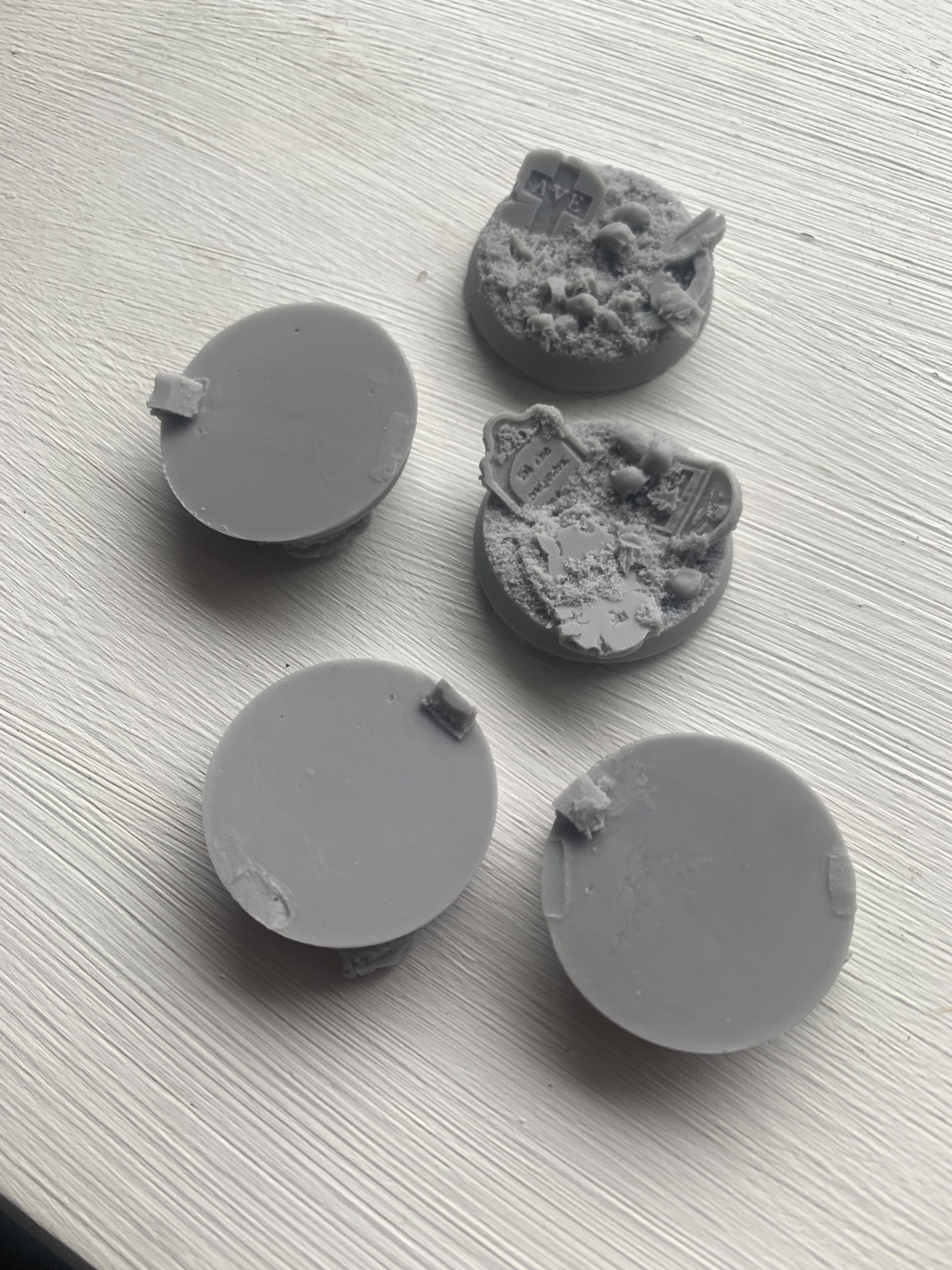 Textured Gravestone Base 32mm