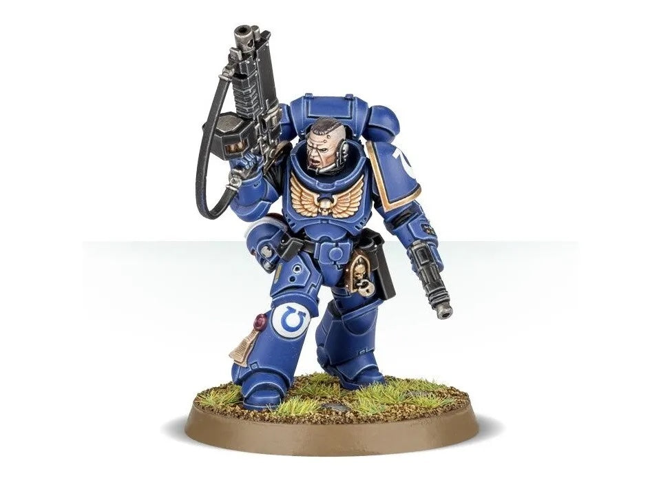 Primaris Lieutenant On Sprue (from Dark Imperium)